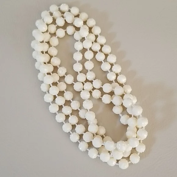 Vintage 12 Piece Jewelry Lot Necklaces Earrings Trifari LC - Picture 9 of 16